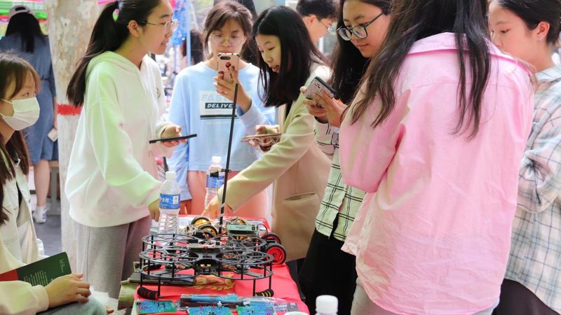 化工企业智能化改造：标准规范与实施路径